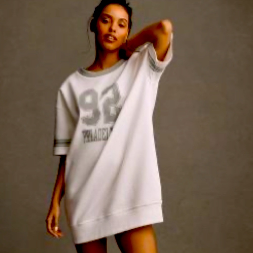 Daily Practice By  Anthropologie sports tee whites